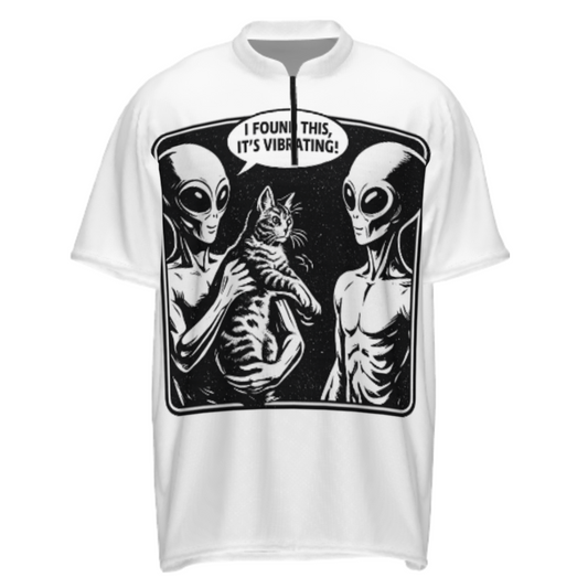 Funny Alien Cat Graphic T-Shirt – “I Found This, It’s Vibrating!” Meme Style Sci-Fi Tee(z251)