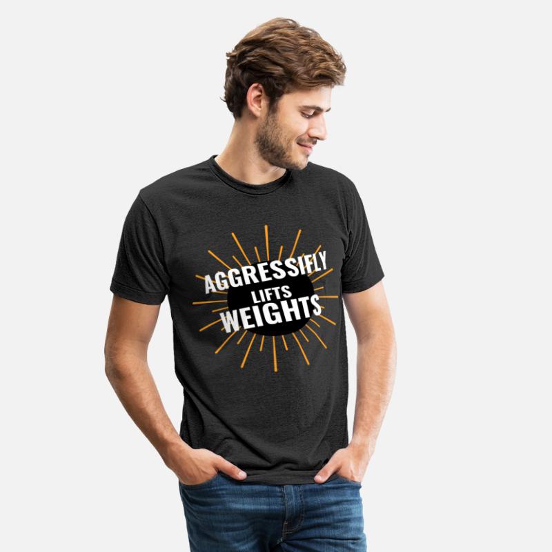aggressifly lifts weights