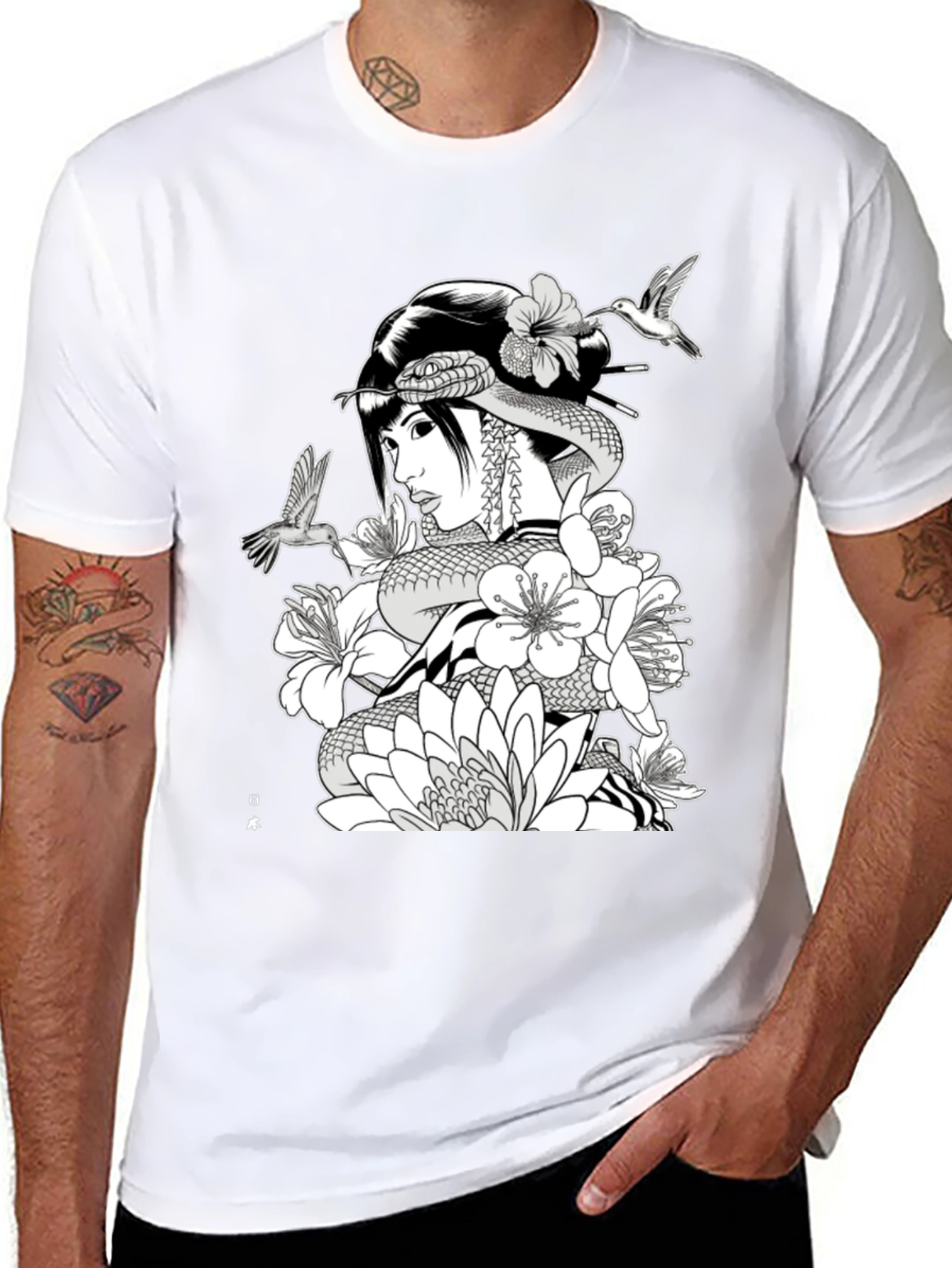 Geisha Snake Black T-Shirt - Unique Graphic Tee