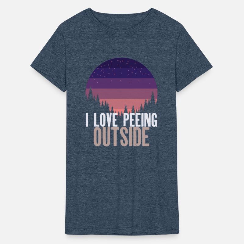 I LOVE PEEING OUTSIDE