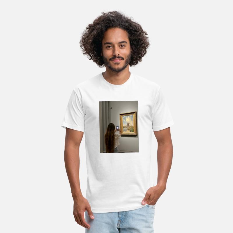The girl in the museum