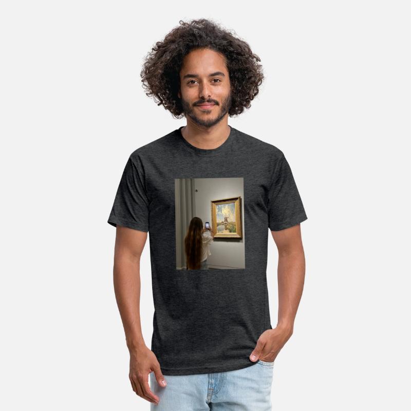 The girl in the museum